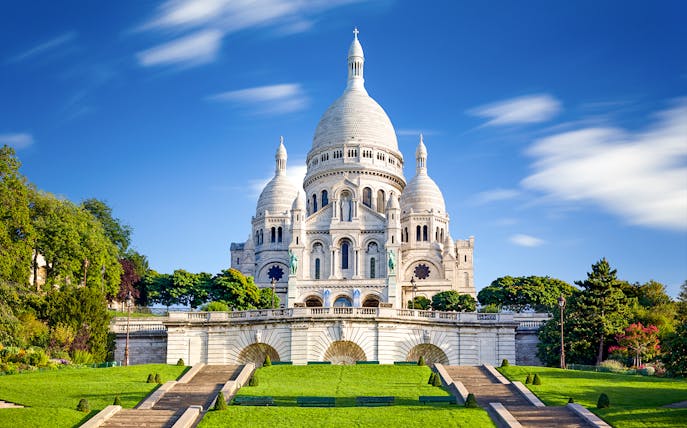 Montmartre's Sacré Coeur Basilica with gardens, Paris guided tour.