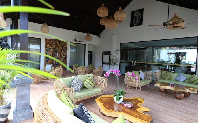 royal spa 2 hours warm stone massage at nusa dua-1