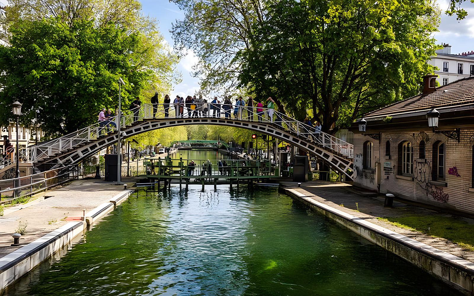 Canal Saint-Martin Poduri batante