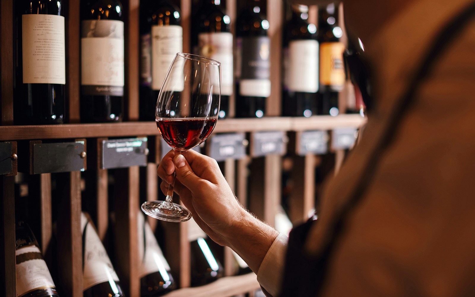 Wine tasting in a Roman cellar during a Food & Wine Tour in Rome.