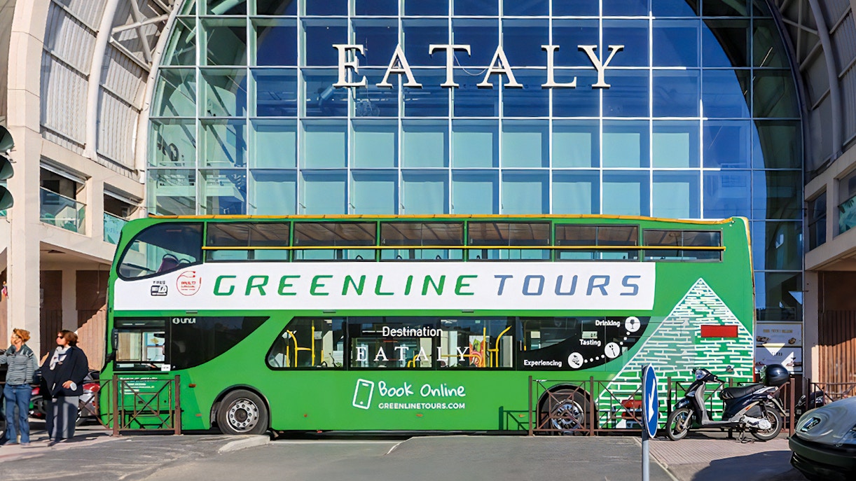 Greenline Bus in Rome on the Blue route