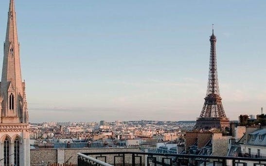 visite guidée de la tour eiffel avec accès au sommet et croisière sur la seine-1