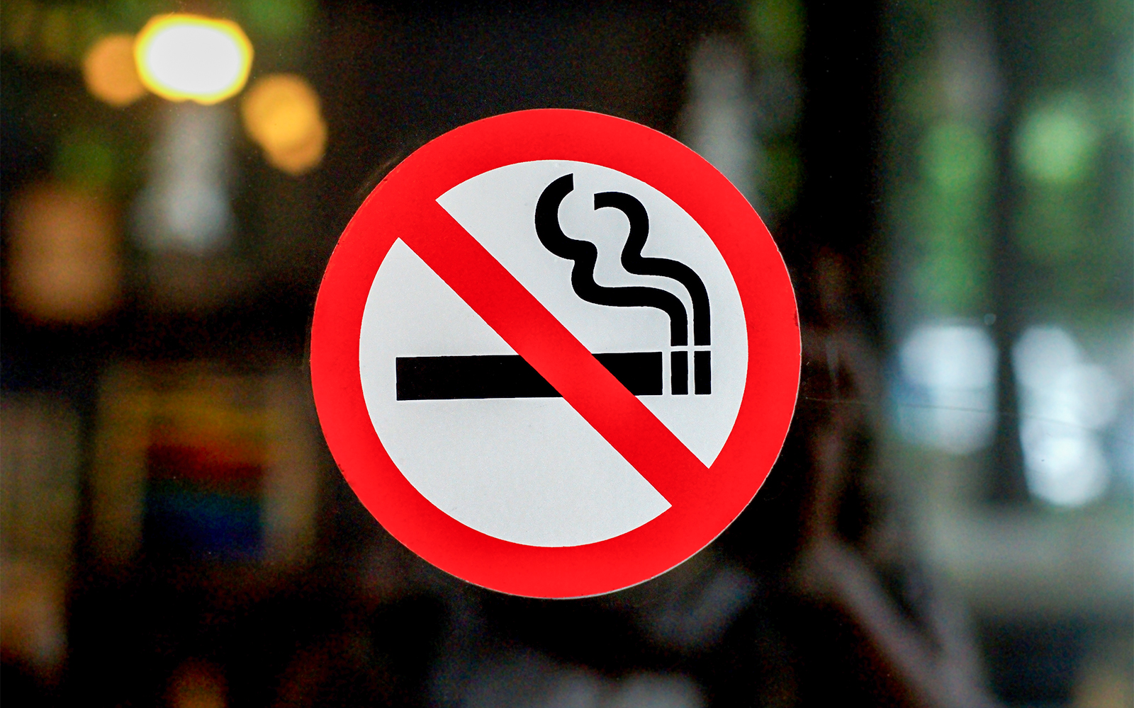 No smoking sign at Poema del Mar.