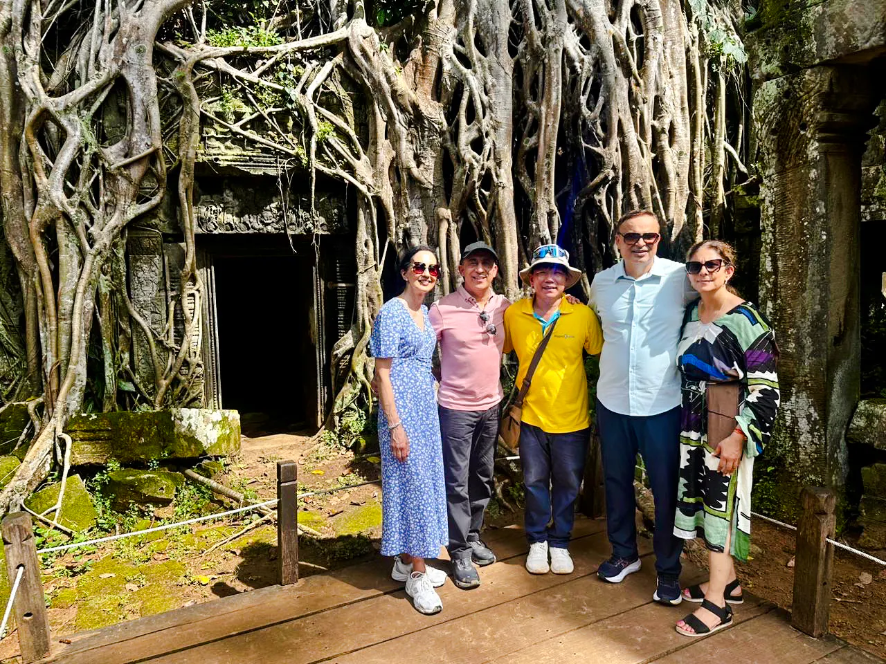 angkor wat sunrise or sunset guided tour with tickets and hotel transfers-2