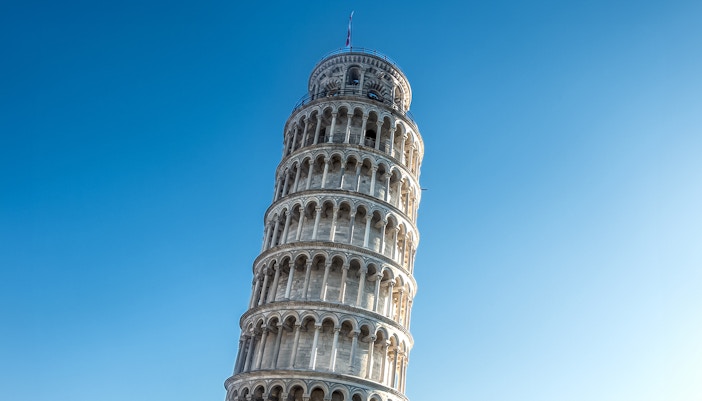 Early construction & first tilt (1173–1278)