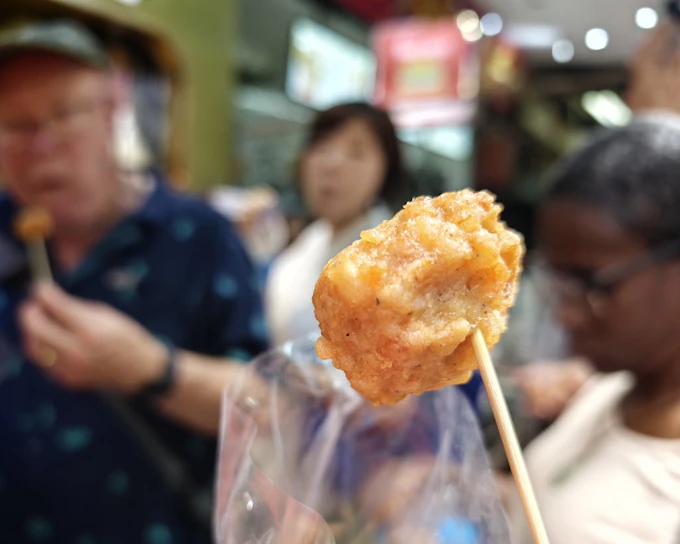 Bangkok Chinatown Morning Food and Market Small-Group Walking Tour with Temple and Café Stops (Product 55006)