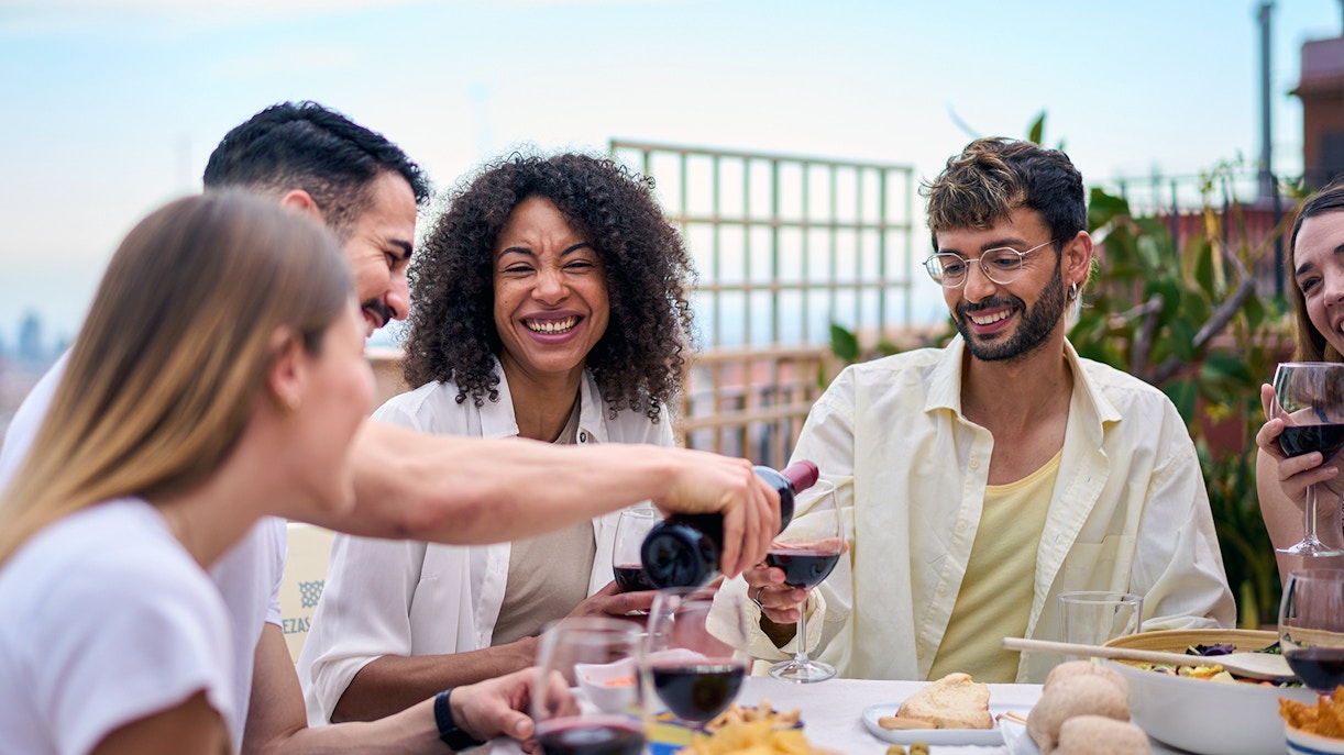 People enjoying lunch