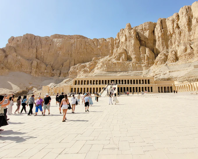 Luxor West Bank Private Tour with Egyptologist Guide: Valley of the Kings and Hatshepsut Temple
