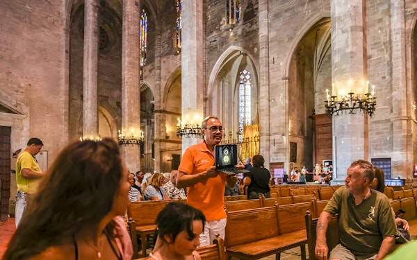 Palma Cathedral & Old Town Guided Tour