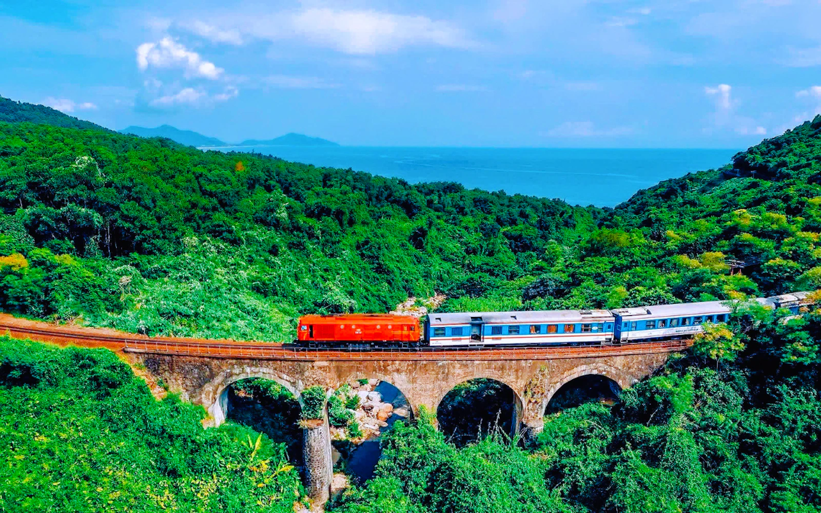 From Da Nang: Hue Imperial Culture Small-Group Tour by Heritage Train via Hai Van Pass