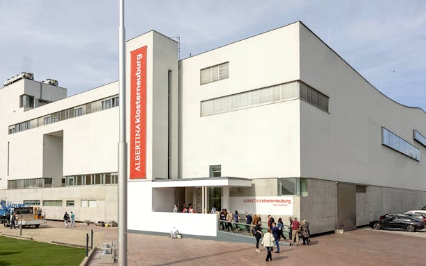 ALBERTINA KLOSTERNEUBURG entrance with visitors outside.