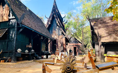 chiang rai rehberli turu: beyaz tapınak, mavi tapınak ve kara ev müzei; öğle yemeği dahil ve tüm giriş ücretleri dahil-1