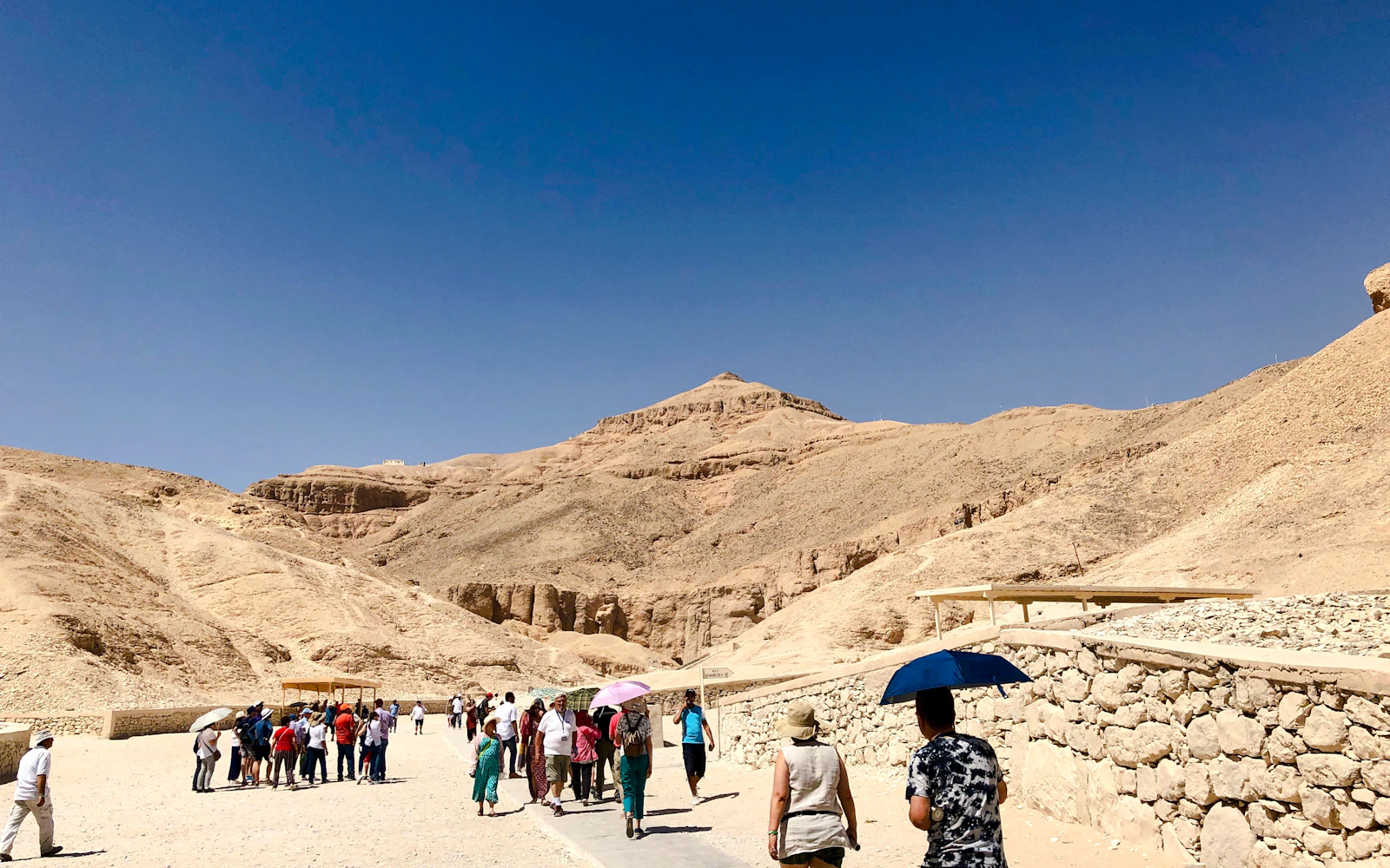 Luxor Private West and East Bank Tour with Lunch and Egyptologist Guide Image 3