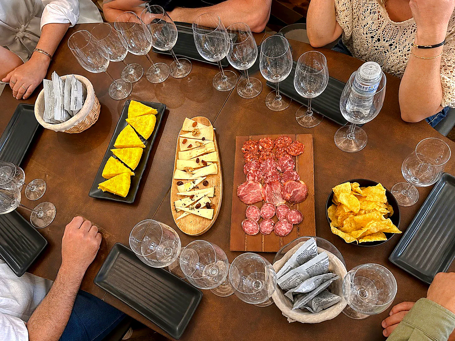 Málaga Andalusian Wine Tasting with 5 Wines and Local Bites