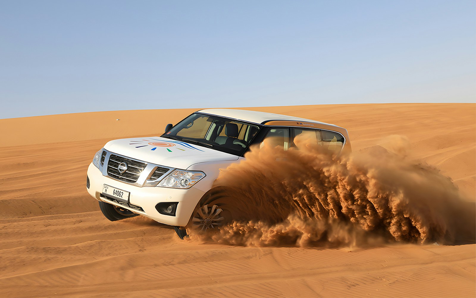 Overnight Dubai Desert Safari - Dune bashing