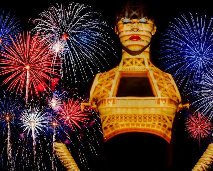 Paris Bastille Day Eve Dinner Cruise, Exclusive Show & Fireworks