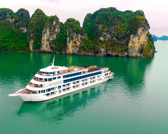 Ha Long Bay: Ambassador Cruise with Infinity Pool, open-air Jacuzzi & International Dining