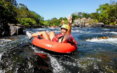 River Tubing Cairns: Tour di mezza giornata