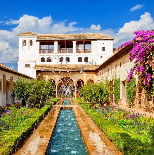 Know the perfect season to explore Alhambra
