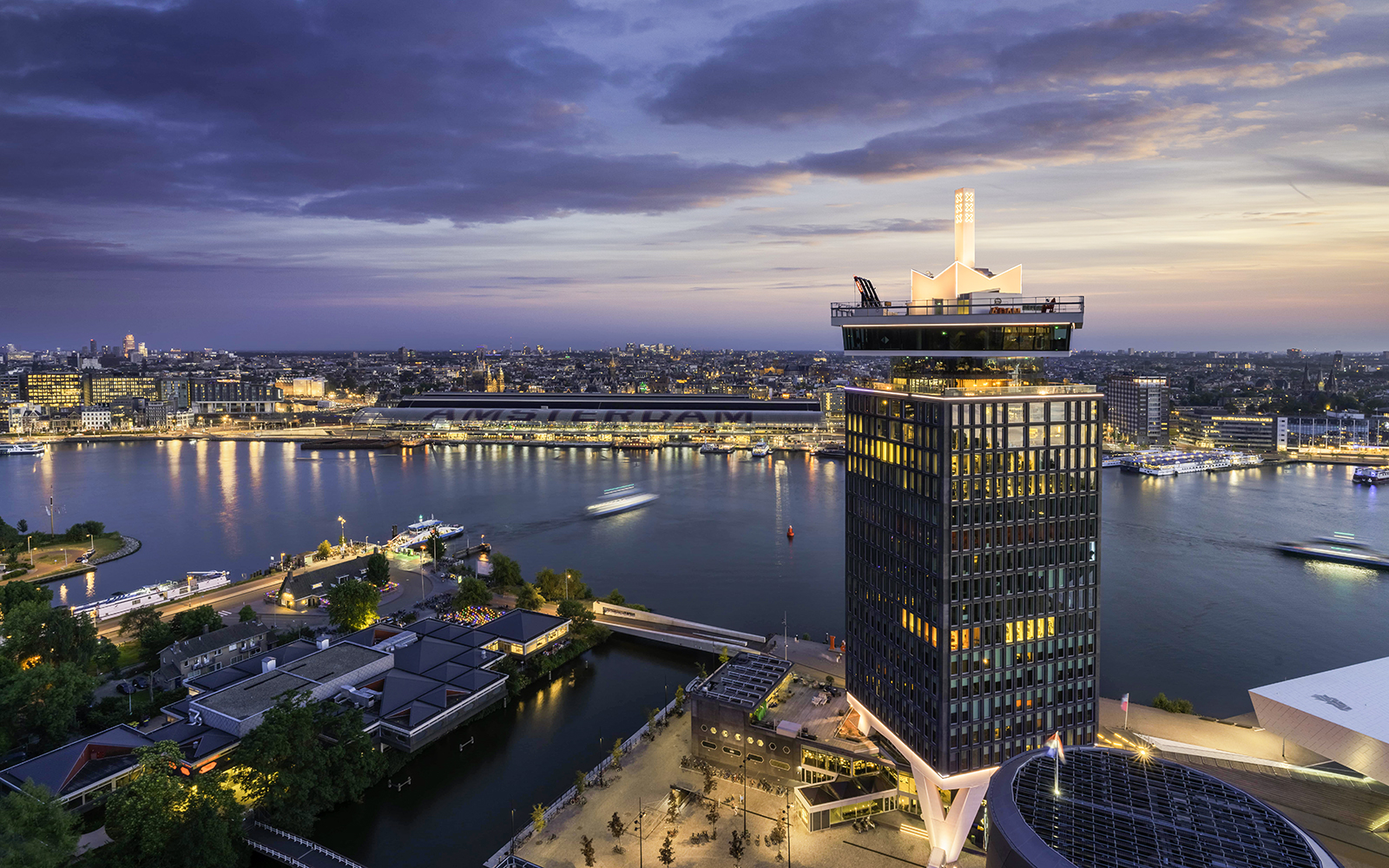 A'DAM Lookout Tickets + Burger & Fries at Panorama Restaurant