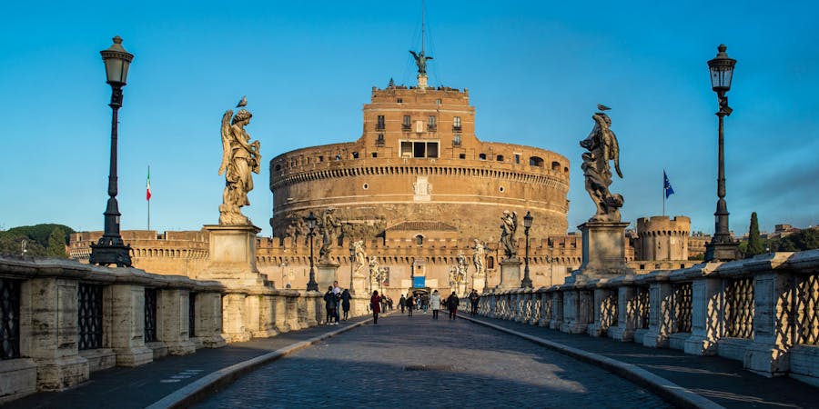 rome in February-Walk on Walk off Rome