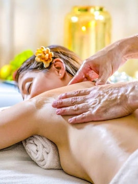 Classic massage at Pesterzsebet Spa, Budapest.