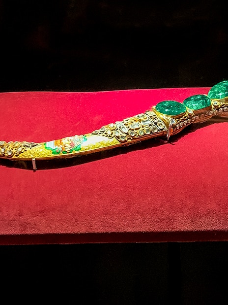 Topkapi Dagger with emeralds displayed in Imperial Treasury, Topkapi Palace, Istanbul.