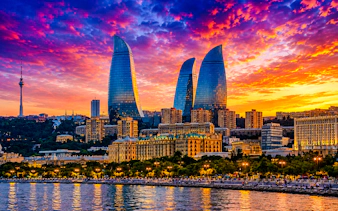 vandretur i baku: gamlebyen og det moderne baku-1