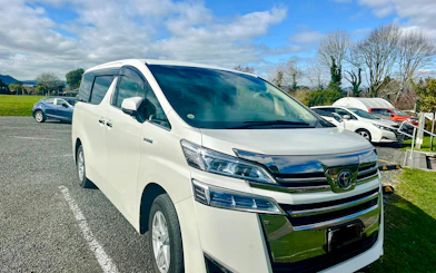 Auckland Airport One-Way Private Minivan Transfer to/from City Hotels