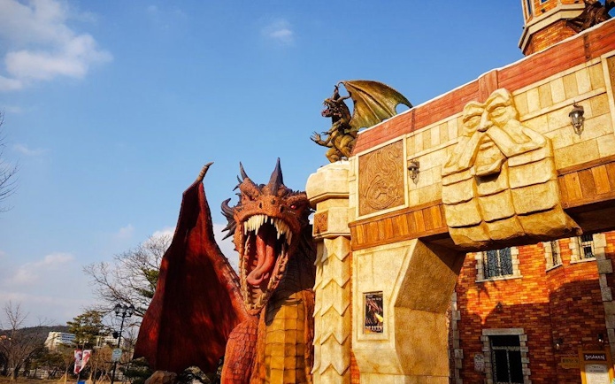 Dragon statue at Gyeongju World entrance in South Korea.