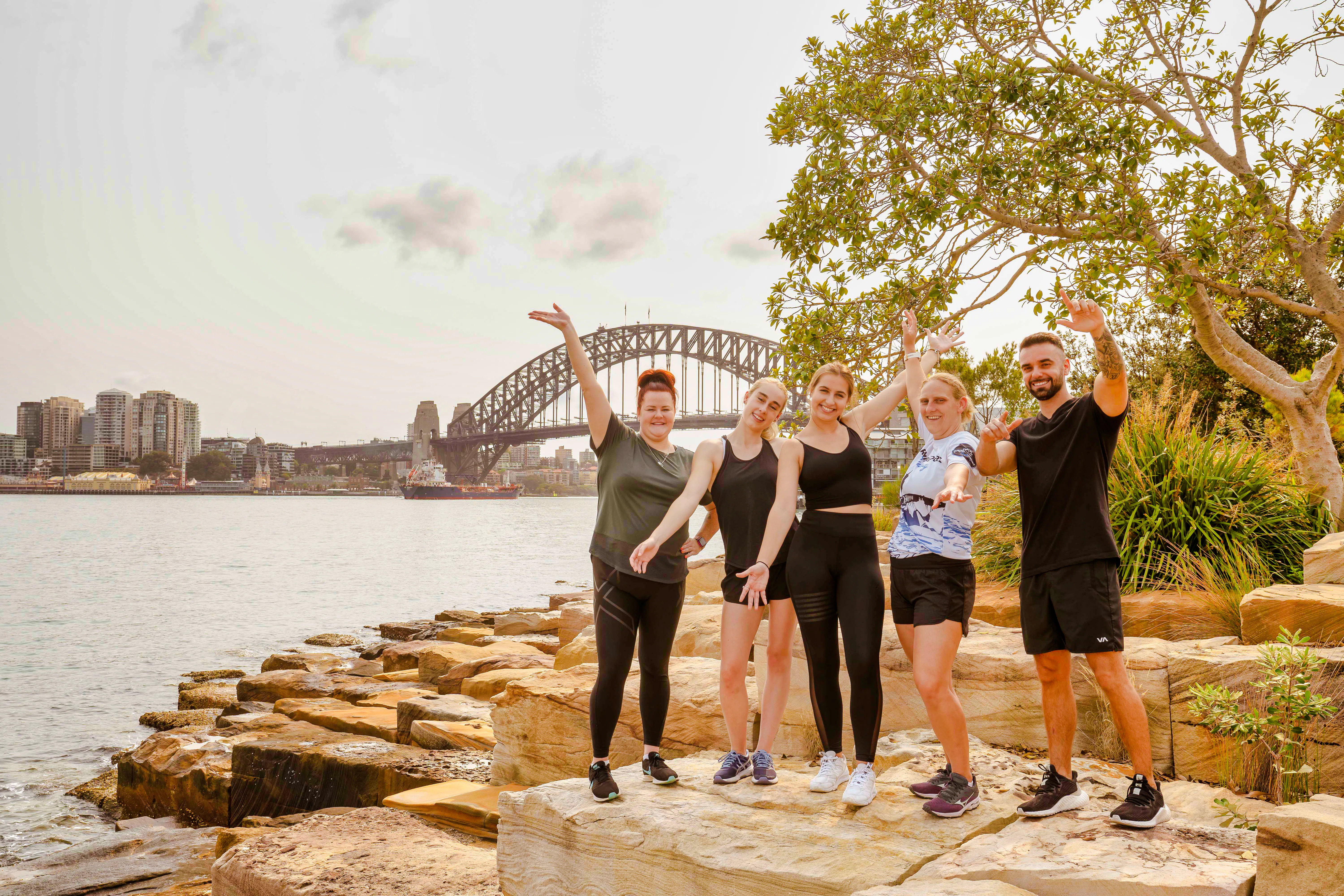 passeio a pé pelas atrações do porto de sydney com café e balsa-1