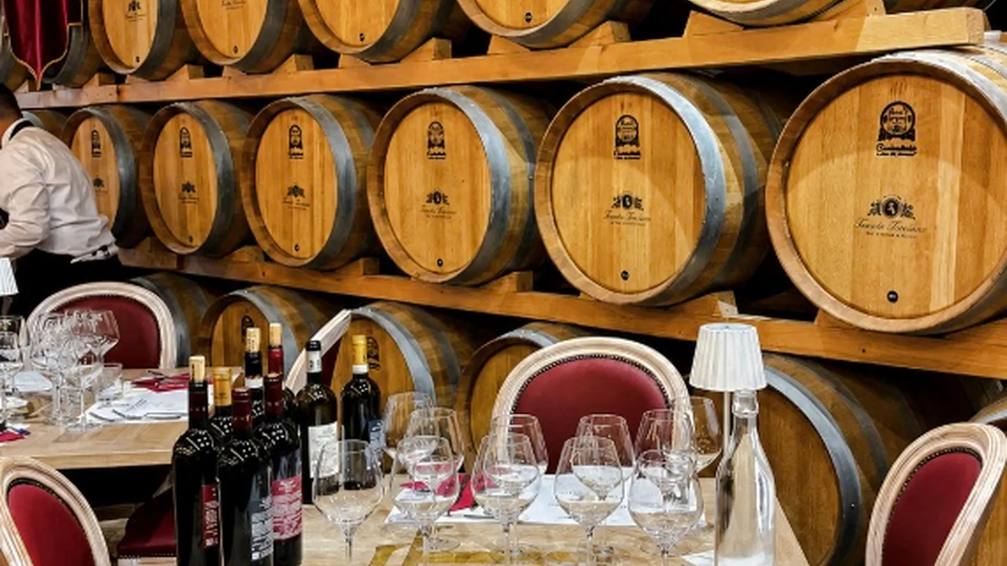 From Florence: San Gimignano Visit and Tuscan Winery Lunch with Wine Tasting