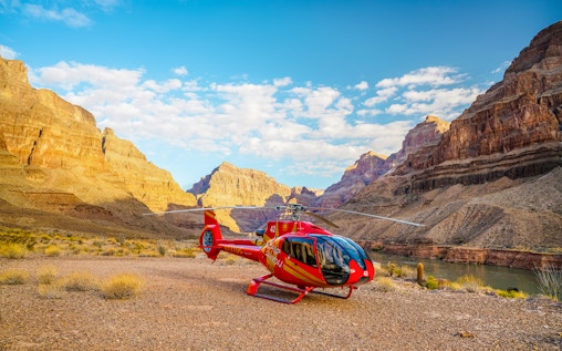 From Las Vegas: 70+ min Grand Canyon West Rim Helicopter Tour plus Canyon Floor Landing with Champagne