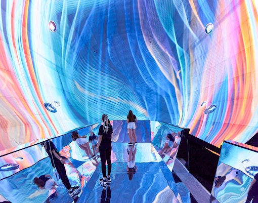 Light Art Museum Budapest- The Time-Warp Chamber