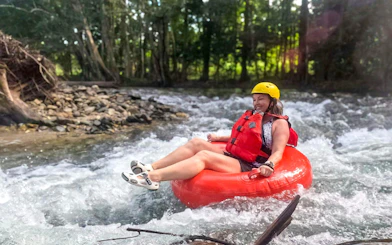 River Tubing Cairns: Tour di mezza giornata