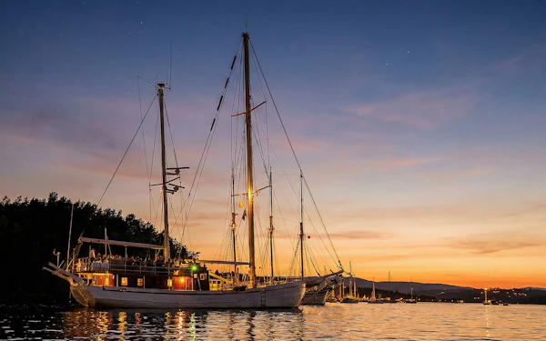 Oslo: Oslofjord Seafood Dinner Cruise on Sailing Ship