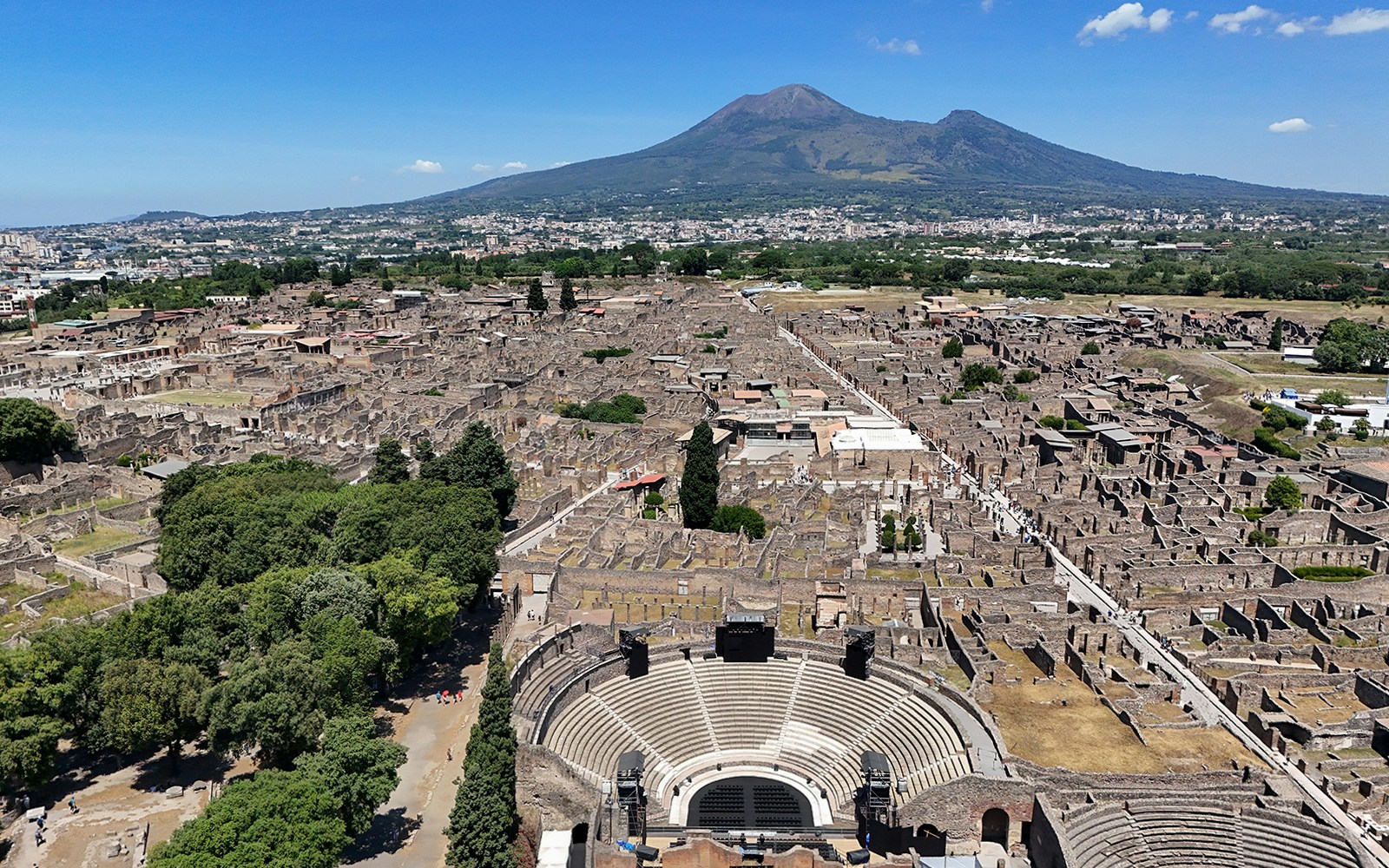 From the "Eternal City" to "Frozen City"