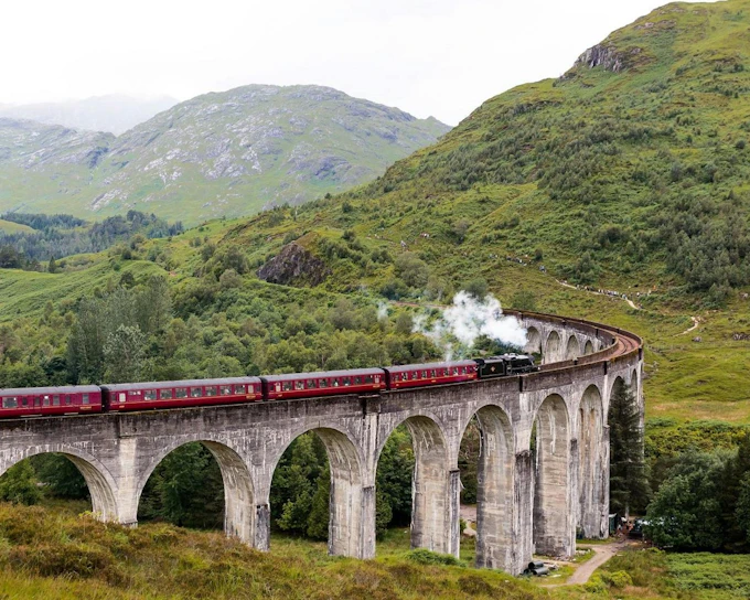 From Edinburgh: Jacobite Steam Train Ride & the Scottish Highlands Full-Day Tour