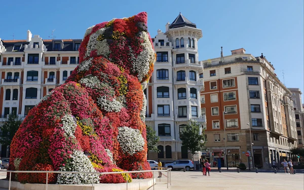 From Biarritz: Gaztelugatxe, Bilbao & Guggenheim Museum Tour