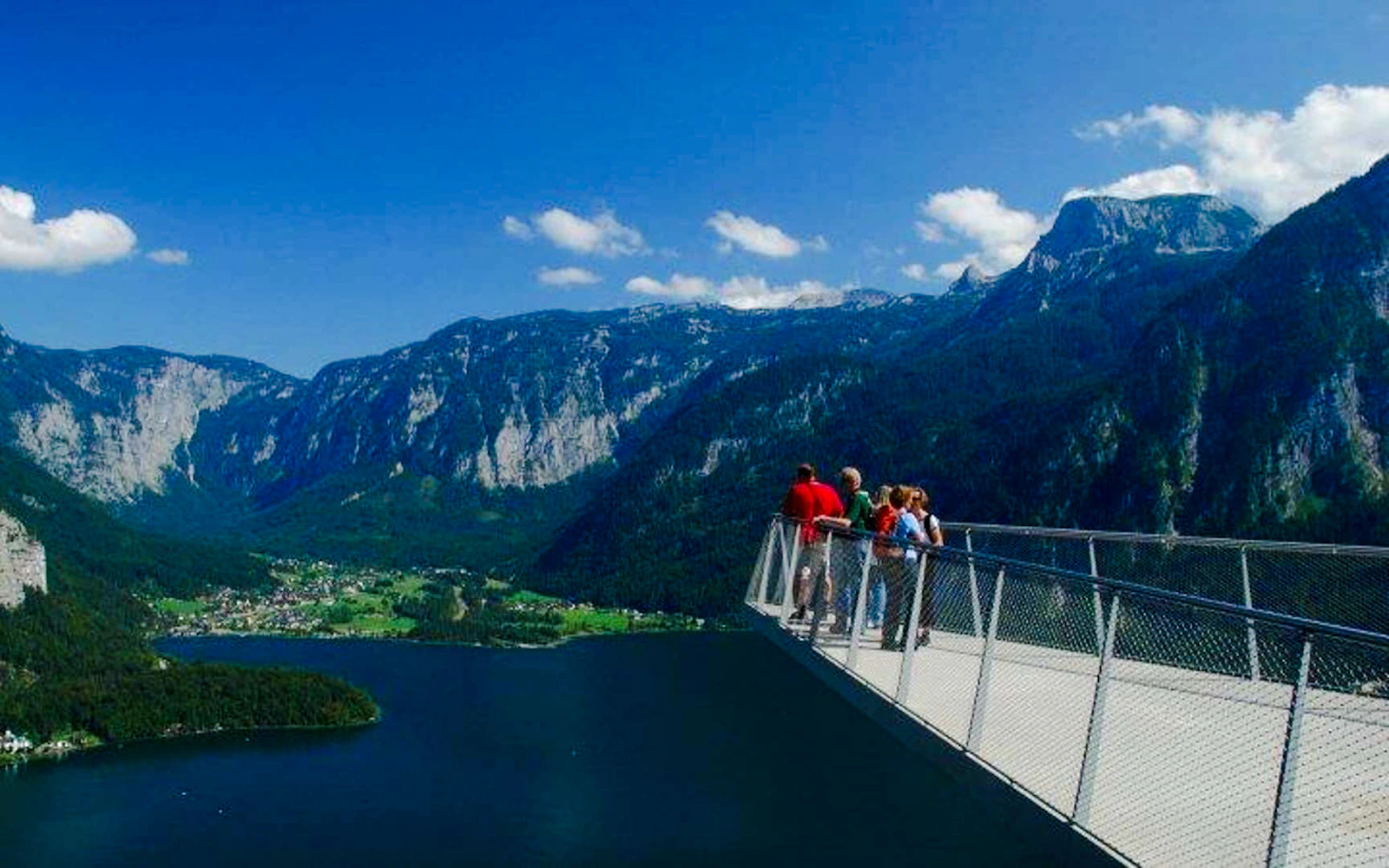 From Salzburg: Hallstatt Village, Salt Mine & Skywalk Private Day Trip (Product 56183)
