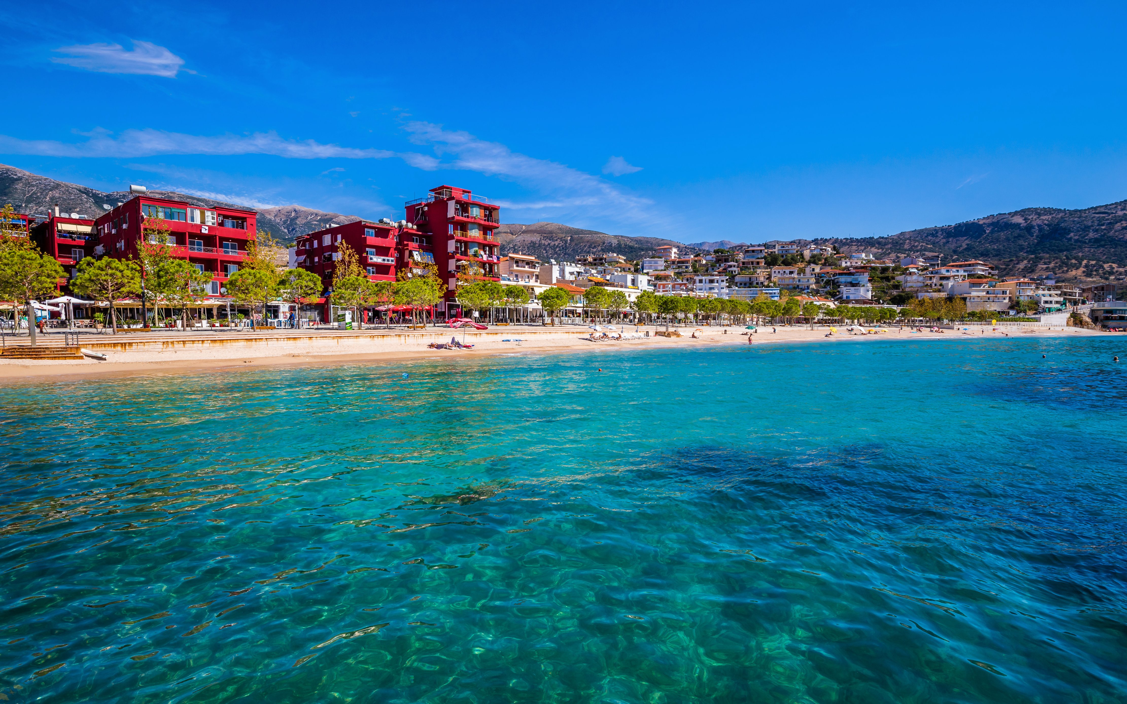 Salida y crucero por la costa