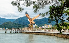 Dataran Lang (plac orła)