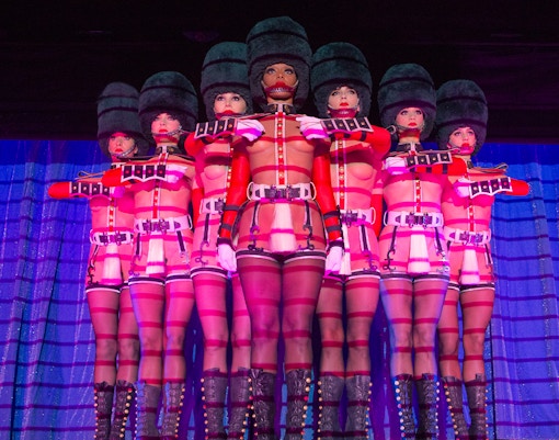 Crazy Horse Paris show