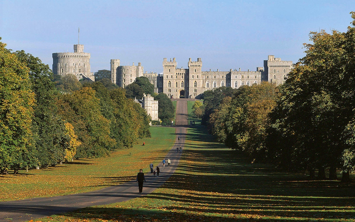 Windsor Castle view from the Long Walk, included in The London Pass.