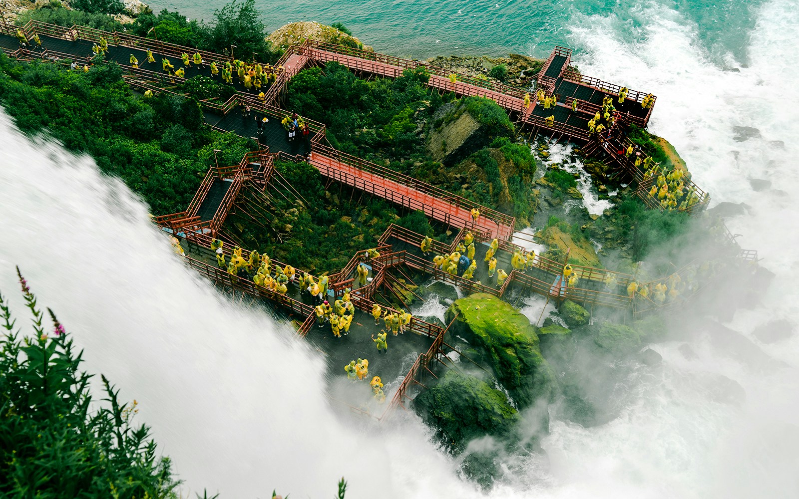 Cave of the Winds boardwalk from Bridal Veil Falls