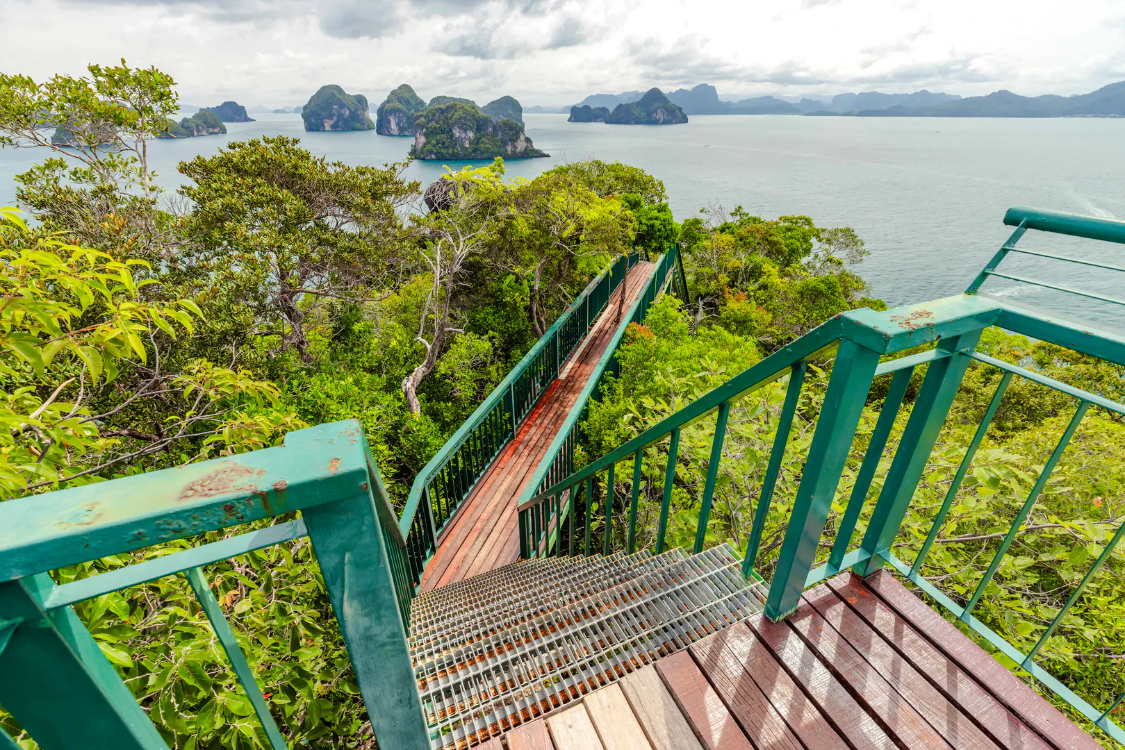 from krabi: hong island 360° viewpoint tour by speed catamaran with hotel transfers and lunch-9