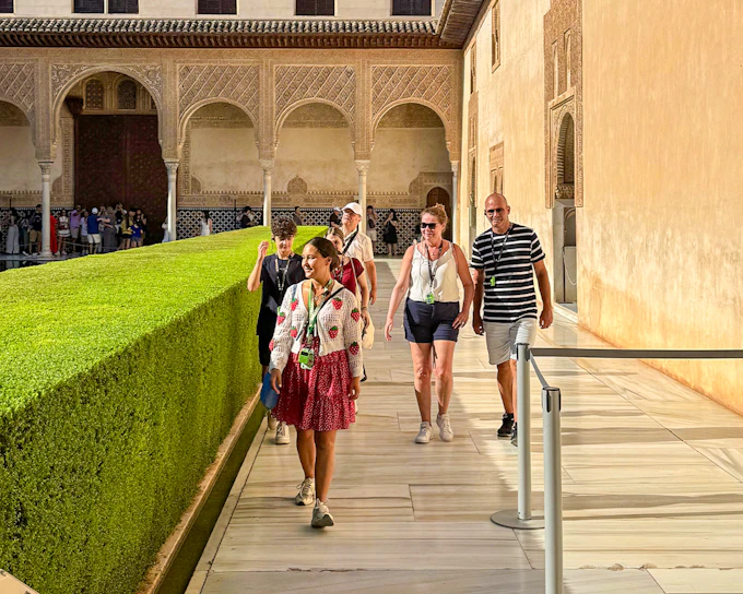 Alhambra Skip-the-Line Guided Tour Without Nasrid Palaces