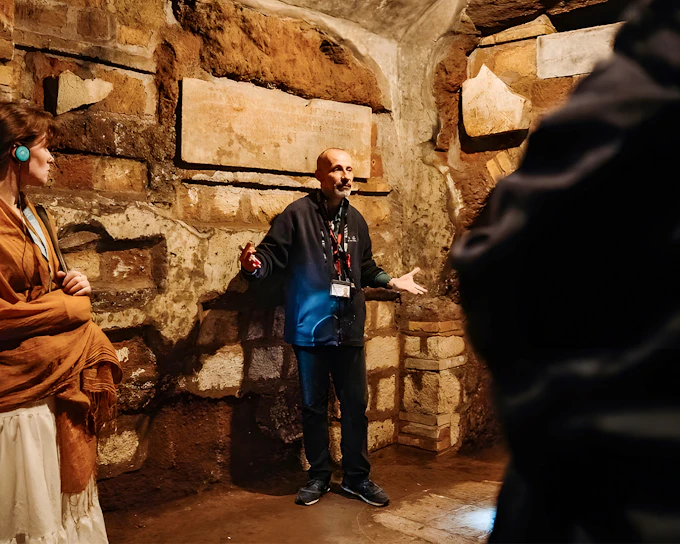 Catacombs of St. Callixtus Guided Tour with Transfers