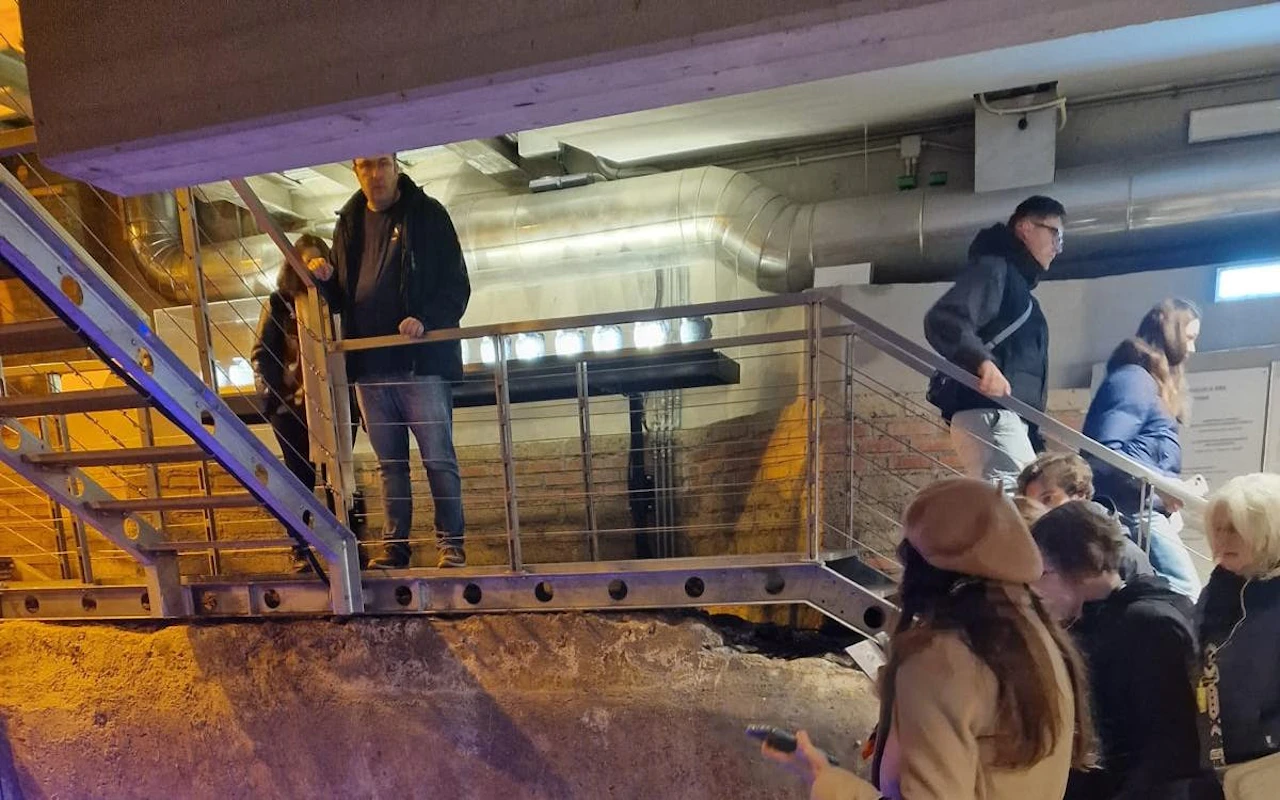 Geführte Tour durch die Gänge des Untergrunds des Stadtteils Trevi — 7