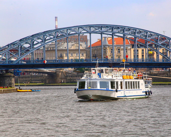 From Krakow: Vistula River Sightseeing Cruise to Tyniec